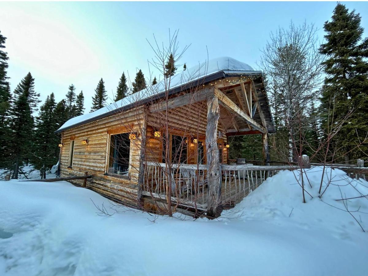 Husky - Chalets De Moh - Jacuzzi La Malbaie Εξωτερικό φωτογραφία