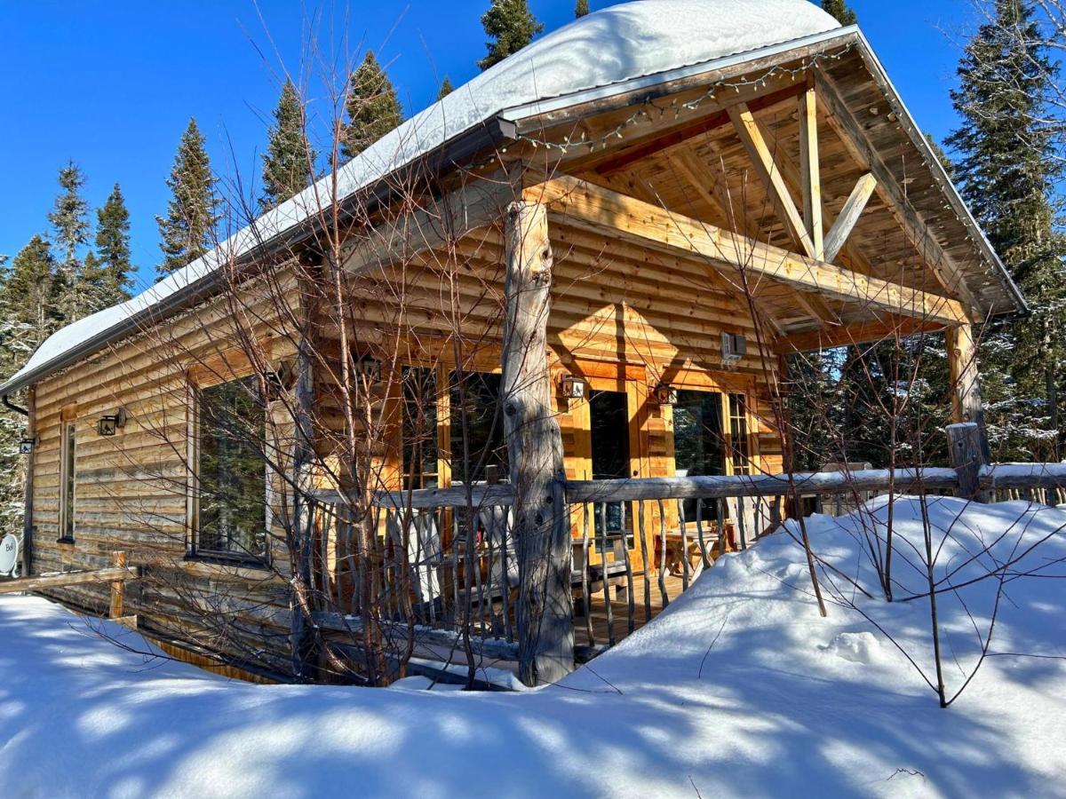 Husky - Chalets De Moh - Jacuzzi La Malbaie Εξωτερικό φωτογραφία