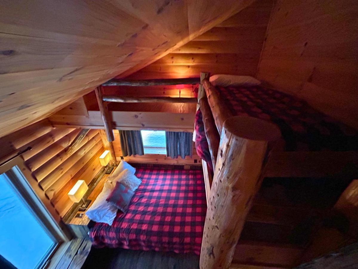 Husky - Chalets De Moh - Jacuzzi La Malbaie Εξωτερικό φωτογραφία