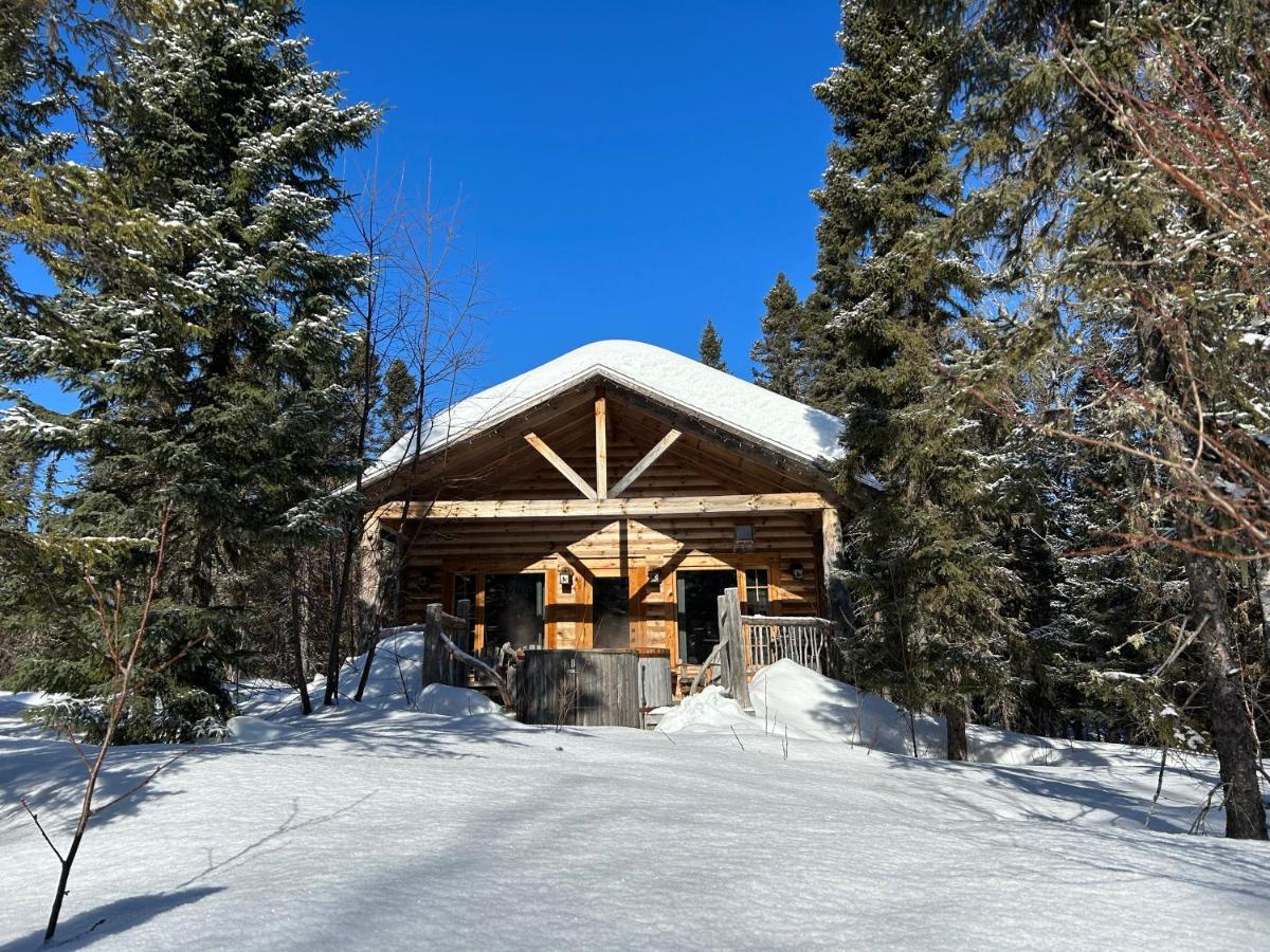 Husky - Chalets De Moh - Jacuzzi La Malbaie Εξωτερικό φωτογραφία